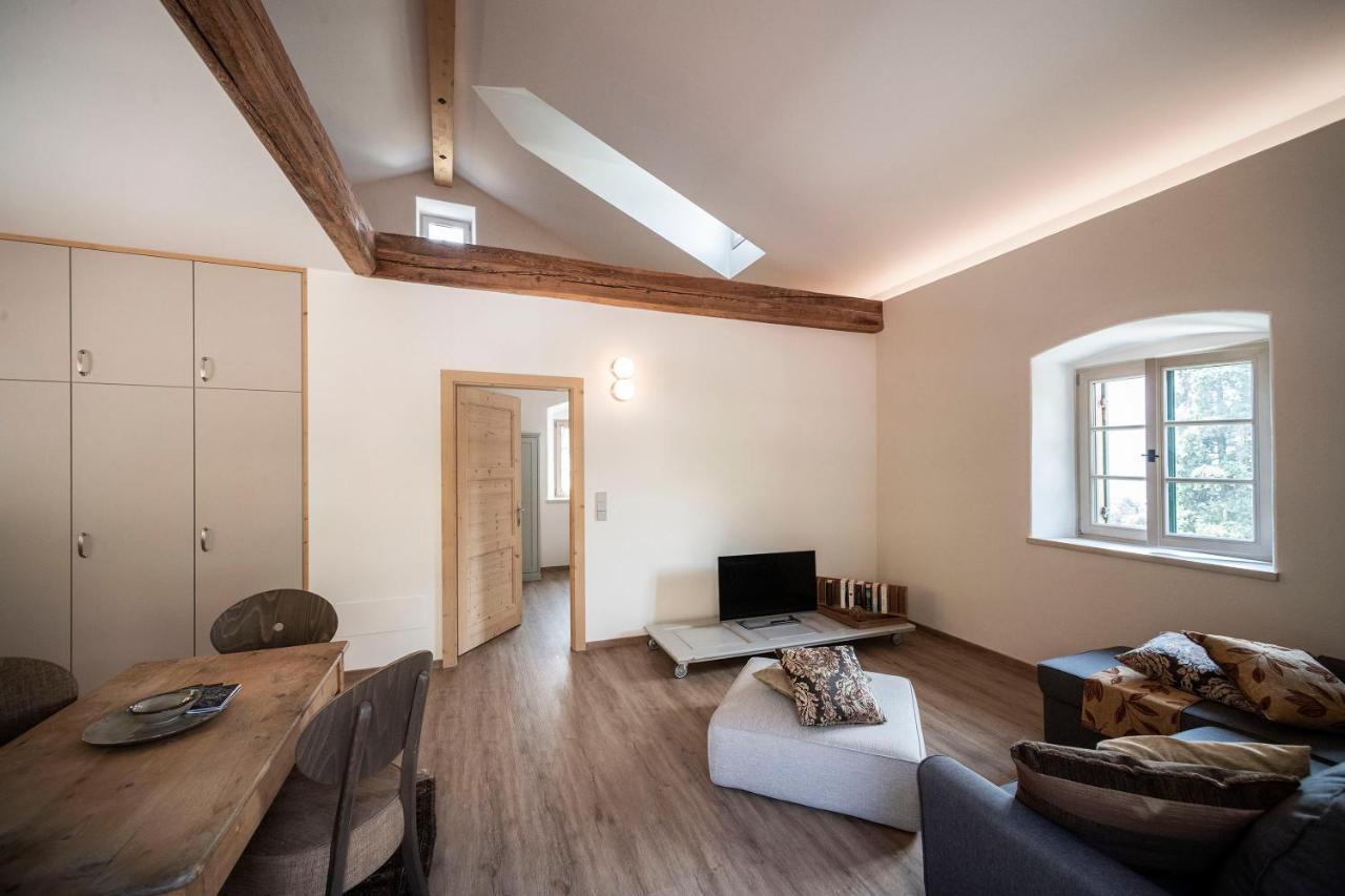 Weingut Kornell - Schafferhaus Cosmas Und Zeder Apartamento Terlano Exterior foto